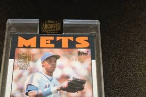 lot 105 image: 2021 Topps Archives Signature 1986 Topps Darryl Strawberry Autograph 820  Only 20 Exist