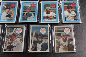 lot 108 image: Vintage Kelloggs Baseball Card Lot  23 Cards