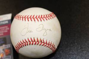 lot 172 image: Travis Fryman Sweet Spot Autograph Baseball JSA COA #AB29081