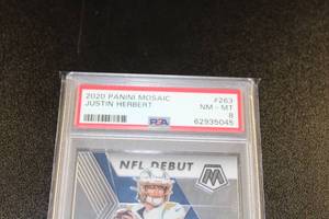 lot 222 image: 2020 Mosaic Justin Herbert #263 Rookie Card PSA 8