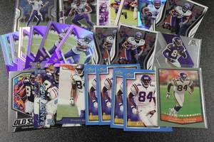 lot 264 image: Minnesota Vikings Kirk CousinsDalvin CookRandy Moss Football Card Lot  37 Cards