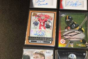 lot 273 image: Football Card Autograph Lot  12 Autograph Cards