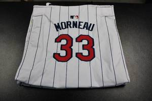 lot 324 image: Deadstock Minnesota Twins Justin Morneau Bag