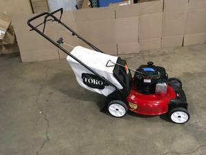 Recycler 21 in. Briggs and Stratton Low Wheel RWD Gas Walk Behind Self Propelled Lawn Mower with Bagger by Toro Customer Returns in working order