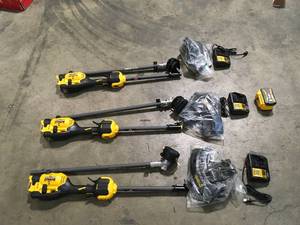 Lot of 3 Dewalt 60V MAX Brushless Cordless Battery Powered Attachment Capable String Trimmer Kit, (1) FLEXVOLT 3Ah Battery and Charger Customer Returns See Terms on Auction