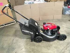 21 in. 3-in-1 Variable Speed Gas Walk Behind Self Propelled Lawn Mower with Auto Choke by Honda Customer in Working order Returns See Terms on Auction