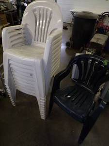 12 Outdoor Plastic Chairs
