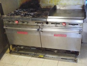 lot 362 image: Vulcan Stove SG 77 Series  Main, Model # 260L-77R.