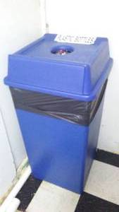 lot 363 image: Recycling Can- Big and Nice.