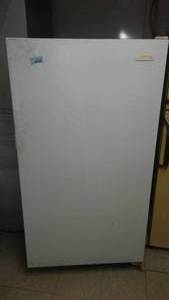 lot 369 image: Freezer 63 X 29D X 32 W