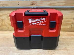 lot 85 image: MILWAUKEE M12 FUEL 12-Volt Lithium-Ion Cordless 1.6 Gal. WetDry Vacuum (Tool-Only)