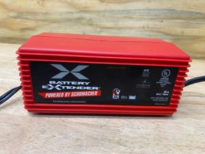 lot 118 image: SCHUMACHER ELECTRIC 6-Volt or 12-Volt, 2 Amp Automotive Battery Charger