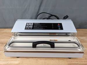 lot 123 image: Weston Pro-2600 Vacuum Sealer