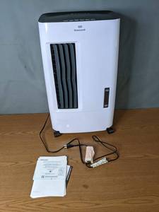 lot 121 image: Honeywell Indoor Evaporative Air Cooler