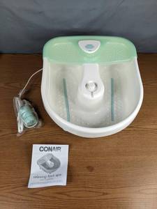 lot 102 image: Conair Foot Bath with Heat, Bubbles and 3 Attachments