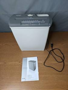 lot 89 image: Aurora AS810SD 8-Sheet Strip-Cut PaperCDCredit Card Shredder