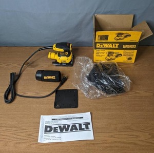 lot 55 image: DeWalt 2.3-Amp 14 Sheet Palm Grip Sander Kit