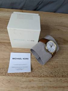 lot 36 image: Michael Kors Womens Pyper White Dial Goldtone Brown Leather Watch