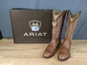 lot 218 image: Ariat Mens Heritage Elastic-Calf Western Boot Size 11 B