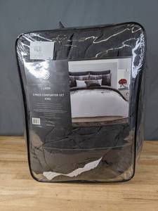 lot 221 image: Vince Camuto Lyon 3-Pc. Comforter Set - King
