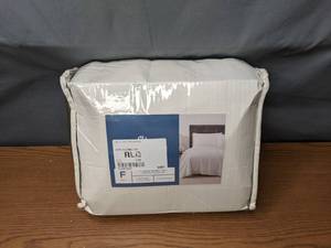lot 241 image: Cannon Solid Cotton Percale Sheet Set - Full, Green