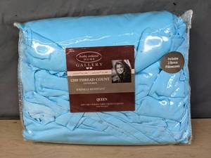 lot 230 image: Kathy Ireland Home 1200 Thread Count CottonPolyester 6-Pc. Sheet Set - Queen, Aqua