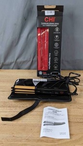 lot 330 image: CHI Classic 3-in-1 Smooth, Curl and Wave Hairstyling Iron - Black