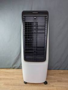 lot 418 image: Frigidaire Portable 5-Gallon Evaporative Cooler & Tower Fan