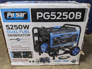 lot 459 image: Pulsar 5250-Watt Dual Fuel Portable Generator