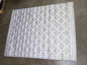lot 512 image: Tayse Rugs Eco Shalia Transitional IndoorOutdoor 4 x 6 Area Rug