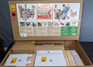 lot 506 image: Melissa & Doug Grocery Store Playset