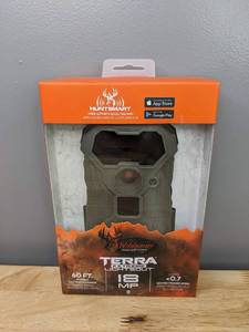 lot 18 image: Brand New Wildgame Innovations Terra Extreme 18MP Lights Out Game Camera T