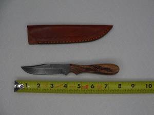 HANDMADE 7.5 KNOT WOOD HANDLE HUNTER