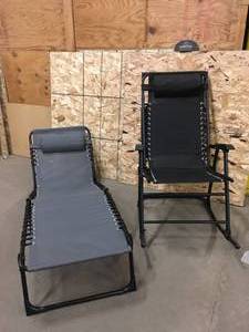 Lot of 2 outdoor Chairs customer returns see pictures