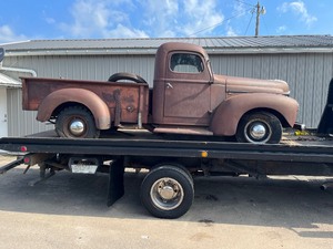 lot 1 image: 1949 International KB2 Pickup