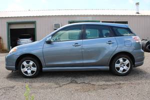 2005 Toyota Matrix XR - Manual