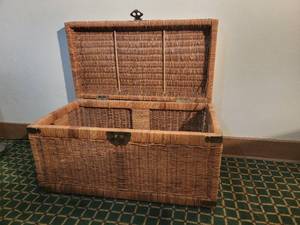 lot 24 image: Oriental Rattan Chest
