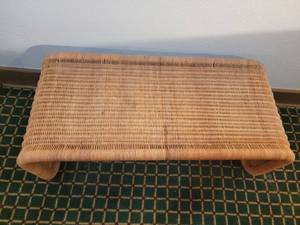 lot 25 image: Founders Rattan Bench 36