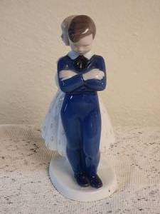 lot 76 image: Adorable Danish Ceramic Art Statuette by Kjobenhavn