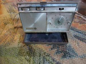 Westinghouse Travel Clock Radio