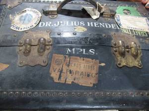 Traveling Luggage Trunk