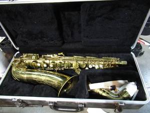 Bundy Saxaphone