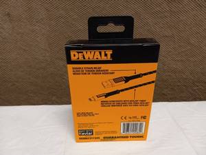 lot 15 image: DEWALT IPHONE LIGHTNING CORD