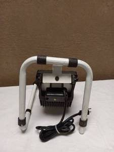 lot 12 image: INDUSTRIAL ADJUSTABLE WORK LIGHT
