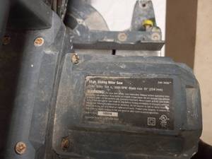 lot 33 image: PERFORMAX 10 INCH SLIDING MITER SAW