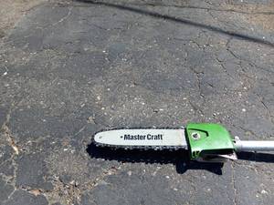 lot 101 image: MASTER CRAFT POLE SAW