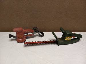 lot 58 image: BLACK & DECKER 16 HEDGE TRIMMER AND BUFFALO TOOLS SANDER