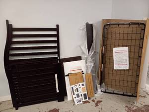 lot 118 image: GRACO BABY BED