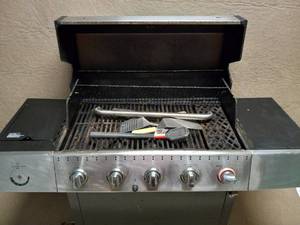 lot 126 image: GRILL PRO GAS GRILL