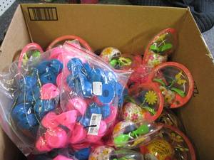 lot 32 image: box of solar characters and other t...